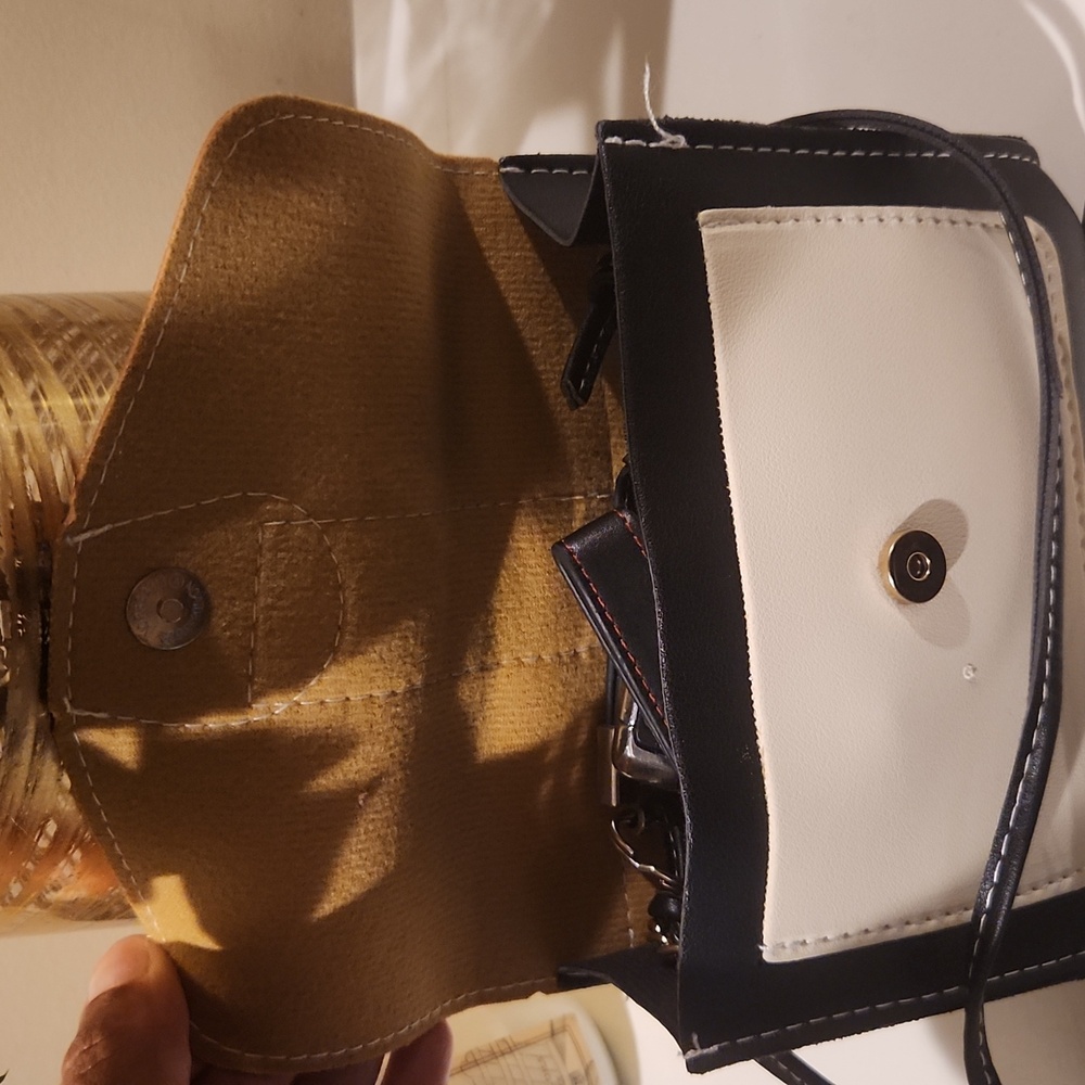 Mini Crossbody Faux Leather Purse - Picture 3 of 5